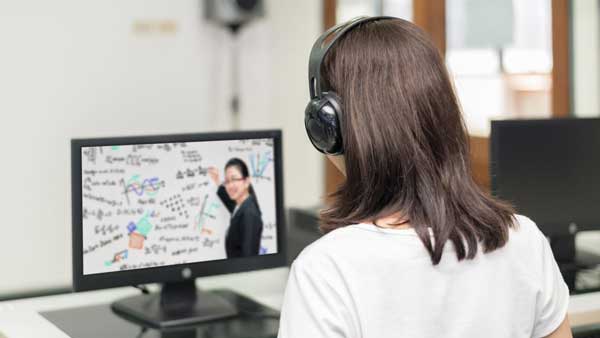 Telangana government permitted to online classes in govt schools Telangana government permitted to online classes in govt schools