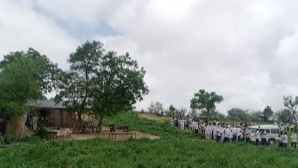 11 Hindu refugees of family from Pakistan die, suspected to have succumbed to poisonous gas 11 Hindu refugees of family from Pakistan die, suspected to have succumbed to poisonous gas