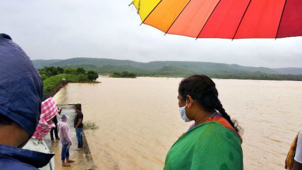 ములుగు, ఏటూరునాగారం గోదావరి వరదముంపు ప్రాంతాలలో సీతక్క పర్యటన