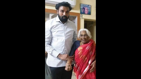 ప్రాణమిత్రుడి తల్లి మృతి