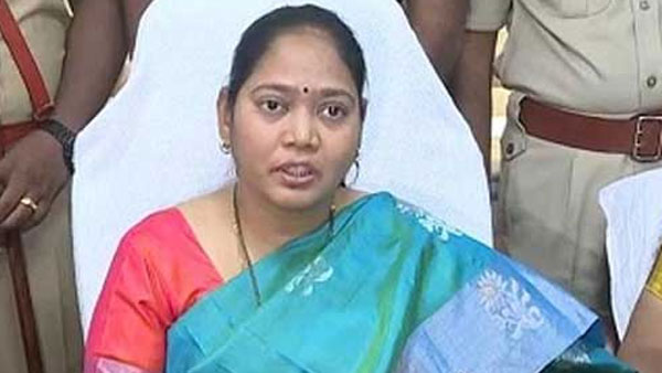 home minister sucharitha fires on chandrababu that he Cheated ap women in tdp regime home minister sucharitha fires on chandrababu that he Cheated ap women in tdp regime