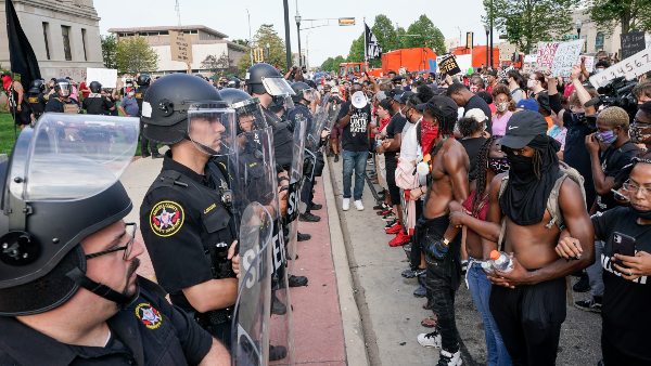 Black Man Jacob Blake Shot Multiple Times From Behind, Wisconsin declares of emergency Black Man Jacob Blake Shot Multiple Times From Behind, Wisconsin declares of emergency
