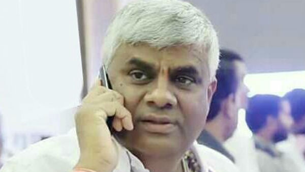 జేడీఎస్ పార్టీ నాయకుల పూజలు