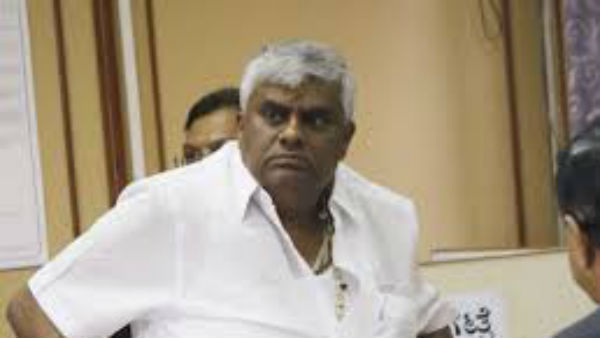 వీఐపీల జాబితా చాలా పెద్దది గురూ