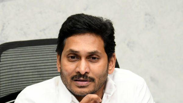 వాహనాల ద్వారా బియ్యం సరఫరా .. యువతకు ఉపాధి మార్గం