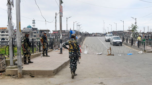 two days Curfew In Kashmir A Year After Union Territory Move, Article 370 Scrapped two days Curfew In Kashmir A Year After Union Territory Move, Article 370 Scrapped