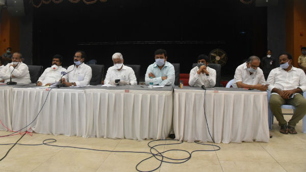 వైసీపీ ఆపరేషన్ ఆకర్ష్...