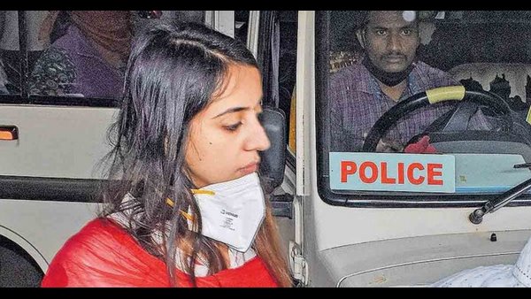 క్రైమ్ బ్రాంచ్ చార్జ్ షీట్ లో ఏ పేరు ఉందంటే ?