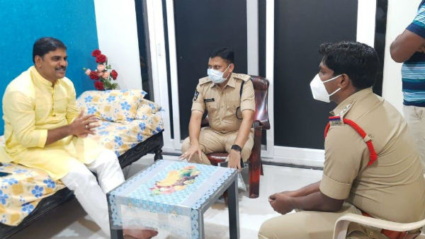 AP BJP leaders house arrest after announcing Chalo Amalapuram AP BJP leaders house arrest after announcing Chalo Amalapuram