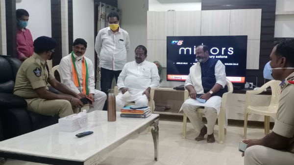 బీజేపీ నేతలు ఎక్కడికక్కడ..