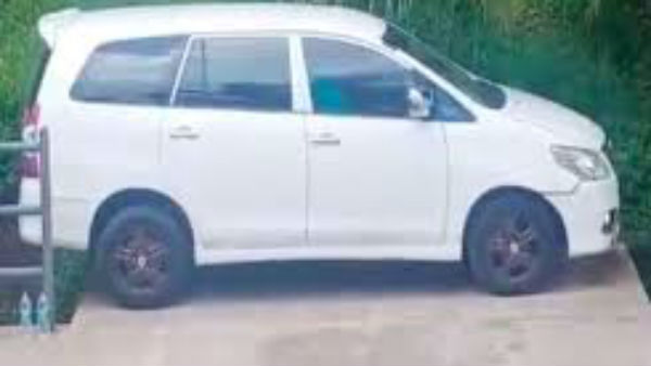 ఇరుకైన ప్రదేశంలో ఇన్నోవా..