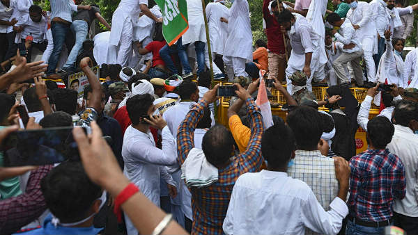 18 విపక్ష పార్టీల మద్దతు...