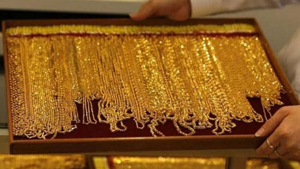 హైదరాబాదు, విజయవాడ, విశాపట్నంలో...