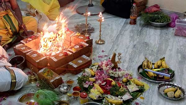 సంవత్సరంలో ఒక్కసారైనా..