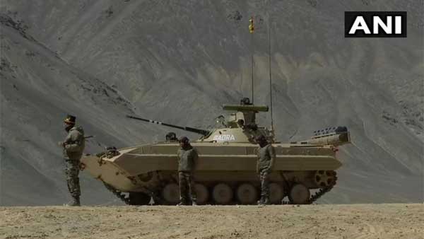 Indian Army deploys T90 and T72 tanks along with Combat Vehicles near Line of Actual Control Indian Army deploys T90 and T72 tanks along with Combat Vehicles near Line of Actual Control