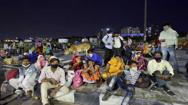 1 Crore Migrants Went Home Due to Covid-19 Lockdown, but.. 1 Crore Migrants Went Home Due to Covid-19 Lockdown, but..