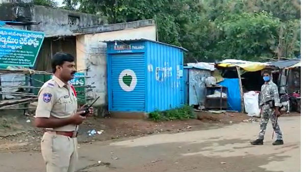 Tension in Agency villages .. police search operations in Kottaguda and gangaram Tension in Agency villages .. police search operations in Kottaguda and gangaram