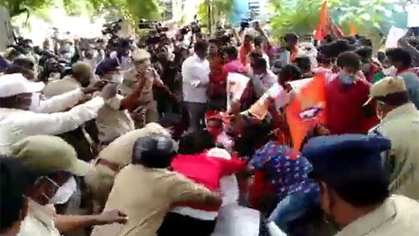 డిక్లరేషన్ ఇస్తేనే..