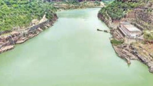 Telangana High Court adjourns indefinite hearing on Rayalaseema lift irrigation Telangana High Court adjourns indefinite hearing on Rayalaseema lift irrigation
