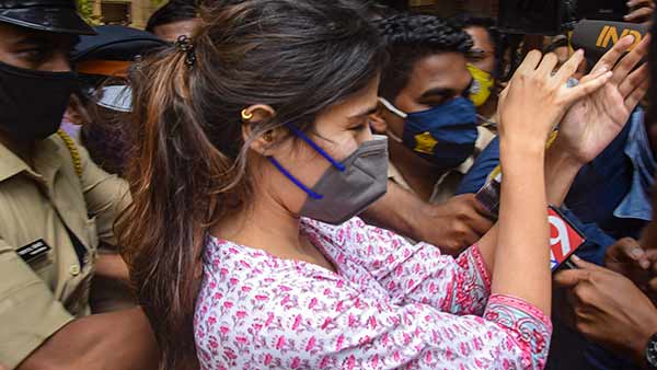 ఏం పర్వాలేదు.... రియాకు ఏం లేదు
