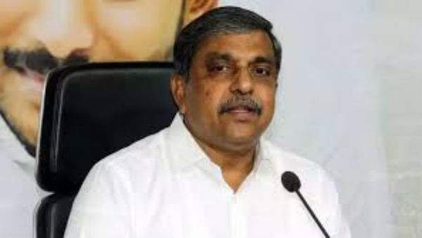 సెక్యులర్ చొక్కా , కాషాయ చొక్కా అవకాశాన్ని బట్టి మారుస్తున్న చంద్రబాబు అంటూ ఫైర్