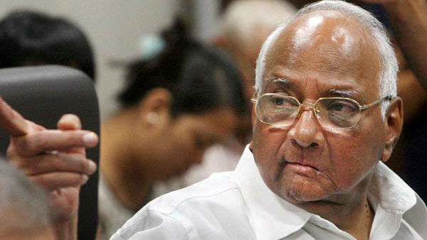 అసలేం జరుగుతుందో చెప్పండి : శరద్ పవార్