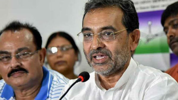 కేంద్రమాజీమంత్రికి గాలం
