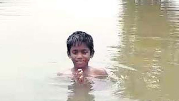 డబ్బులొద్దు.. తూము తెరవండి..