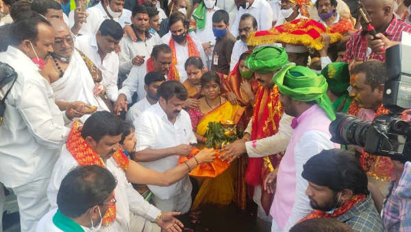 మూసీకి శాంతి పూజలు..