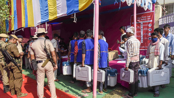 Bihar Assembly Election 2020: CRPF defuses 2 explosive devices in Dhibra Bihar Assembly Election 2020: CRPF defuses 2 explosive devices in Dhibra