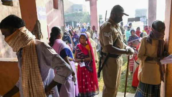 bihar elections: first phase polling ends peacefully:Voters Brave Pandemic, turnout details bihar elections: first phase polling ends peacefully:Voters Brave Pandemic, turnout details