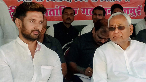 తీవ్ర ప్రతికూలతను ఎదుర్కొంటున్న నితీశ్...
