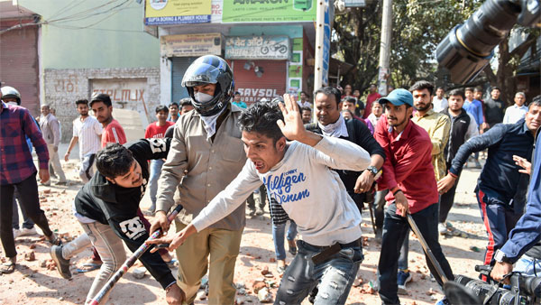 delhi Riots Victim Says He Lost His Arm in a Blast but police files accident fir delhi Riots Victim Says He Lost His Arm in a Blast but police files accident fir