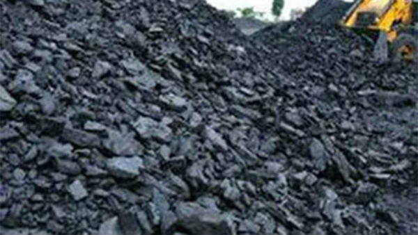 ప్రస్తుతం రాజకీయాలకు దూరంగా...