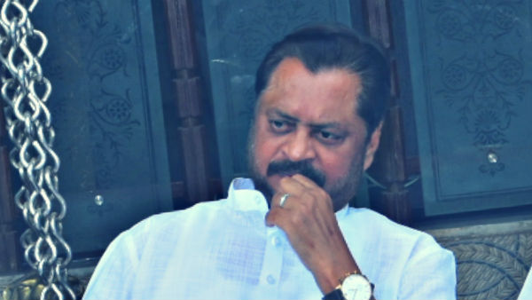 కేసుల మాఫీ కోసం సాష్టాంగ పడుతున్నారు..
