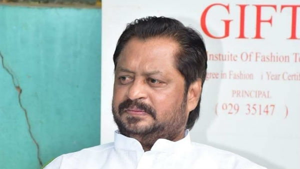 కేంద్రం, రాష్ట్రంలో అరాచక పాలన