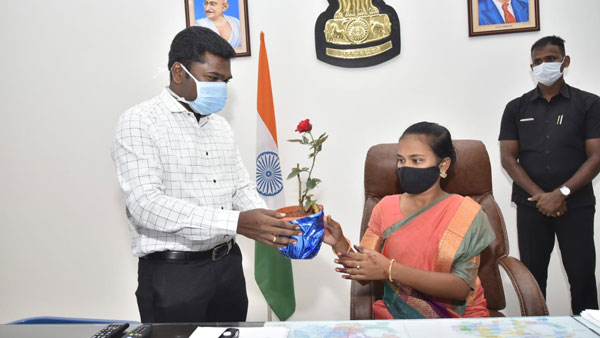 జిల్లా అంతటా బాలికలే అధికారులు..