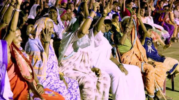 మత మార్పిడి... ఎఫ్ఐఆర్...