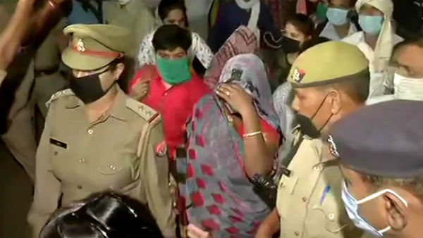 Hathras: CBI re-summons three brothers of gang-rape victim Hathras: CBI re-summons three brothers of gang-rape victim