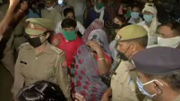 బాధితురాలి తండ్రి ఏమంటున్నారు...