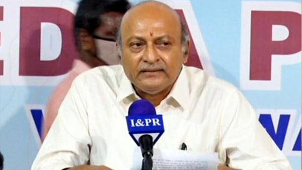 జస్టిస్ చలమేశ్వర్, మాజీ ఏజీ దమ్మాలపాటి ప్రస్తావన..