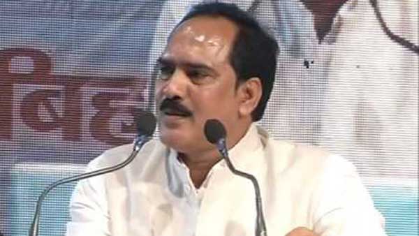 జేడీయూకే పట్టం