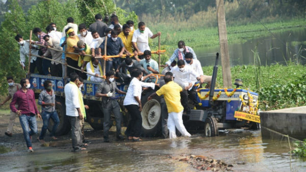 police case agianst tdp mlc nara lokesh for negligence in driving, violation of covid rules police case agianst tdp mlc nara lokesh for negligence in driving, violation of covid rules