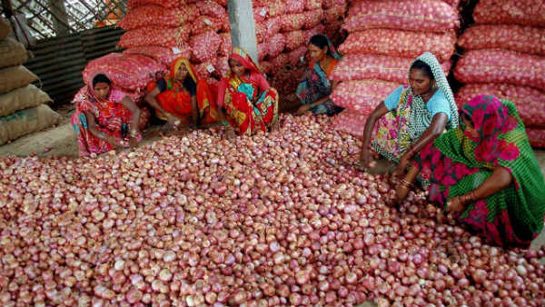 ap government to sell onions at subsidised price of rs.40 in raithu bazars from today ap government to sell onions at subsidised price of rs.40 in raithu bazars from today