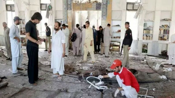Pakistan: huge explosion at Dir Colony in Peshawar, few injured and several killed Pakistan: huge explosion at Dir Colony in Peshawar, few injured and several killed