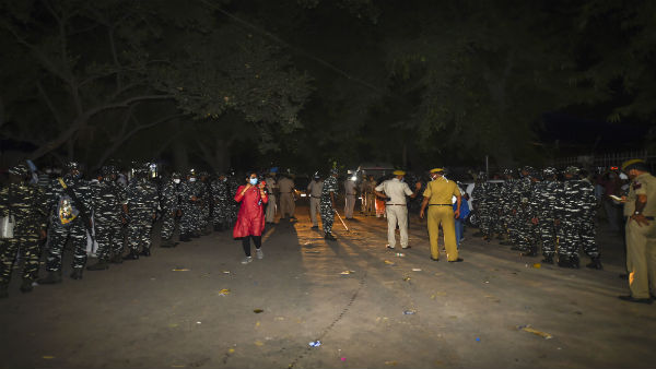 మెడ ఎముక విరిగి..