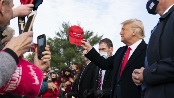 US fighter jet intercepts aircraft near Trump rally, deploying signal flares US fighter jet intercepts aircraft near Trump rally, deploying signal flares
