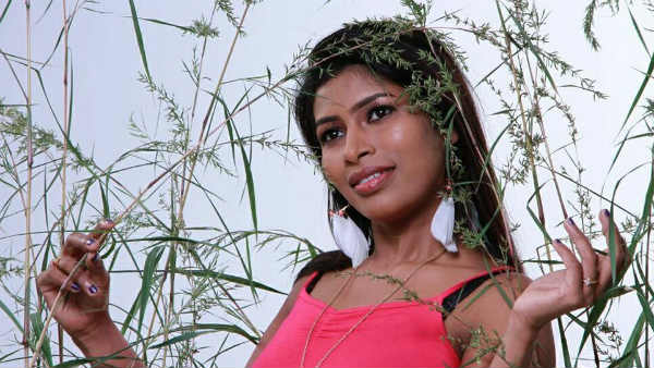 స్టార్ హోటల్ లో మందు పార్టీలు