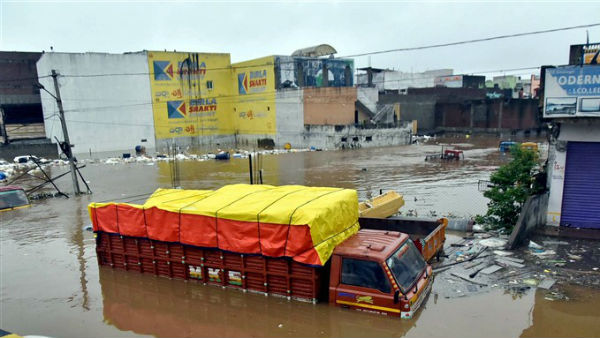 హైదరాబాద్కు దగ్గరలోనే తీవ్ర వాయుగుండం