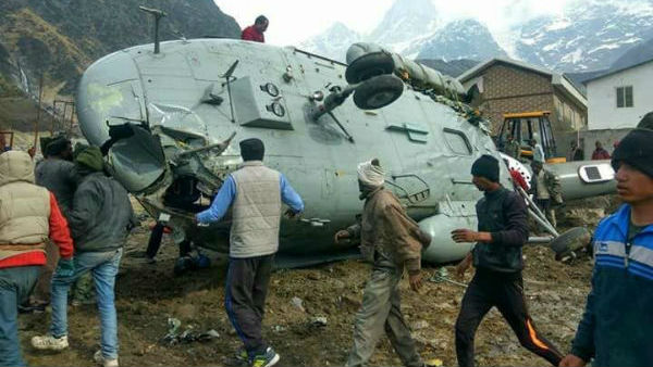 Video:IAF Chinook carries MI-17 chopper debris that crashed at Kedarnath in 2018 Video:IAF Chinook carries MI-17 chopper debris that crashed at Kedarnath in 2018